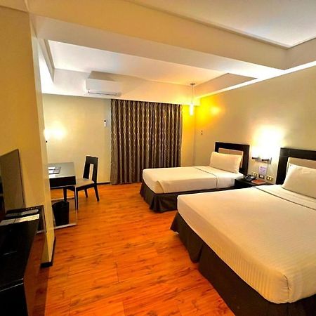 Mallberry Suites Business Hotel Кагаян-де-Оро Екстер'єр фото