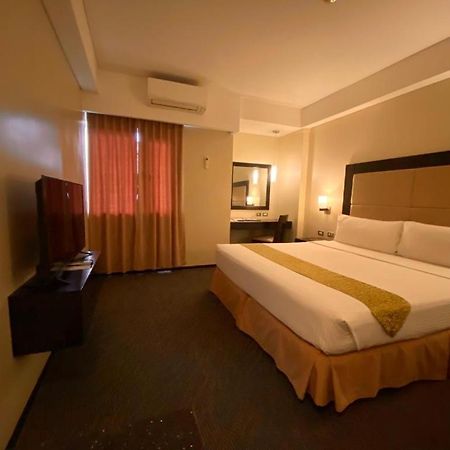 Mallberry Suites Business Hotel Кагаян-де-Оро Екстер'єр фото