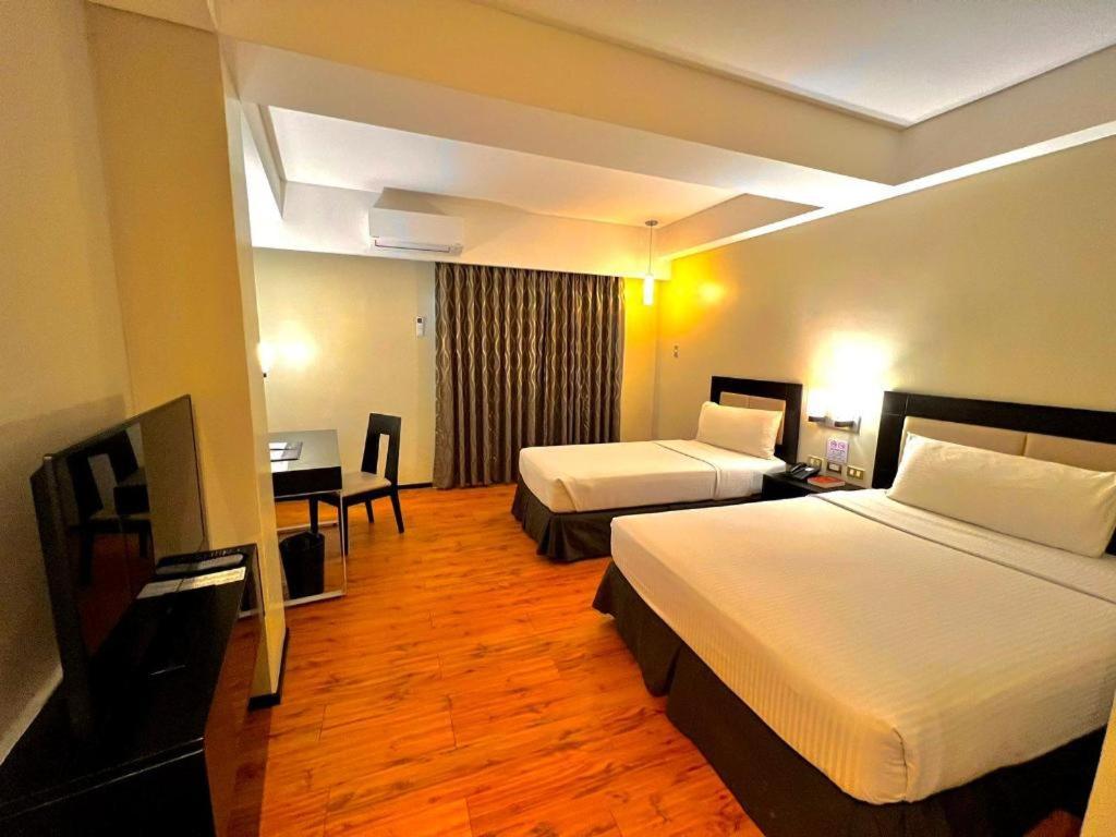 Mallberry Suites Business Hotel Кагаян-де-Оро Екстер'єр фото