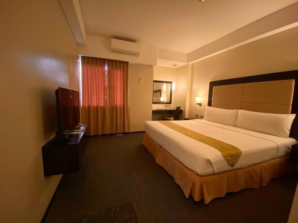 Mallberry Suites Business Hotel Кагаян-де-Оро Екстер'єр фото