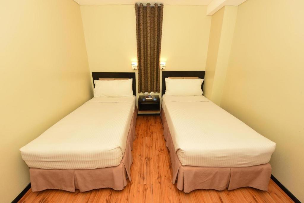 Mallberry Suites Business Hotel Кагаян-де-Оро Екстер'єр фото