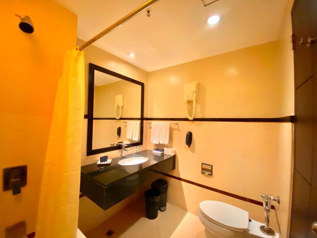 Mallberry Suites Business Hotel Кагаян-де-Оро Екстер'єр фото