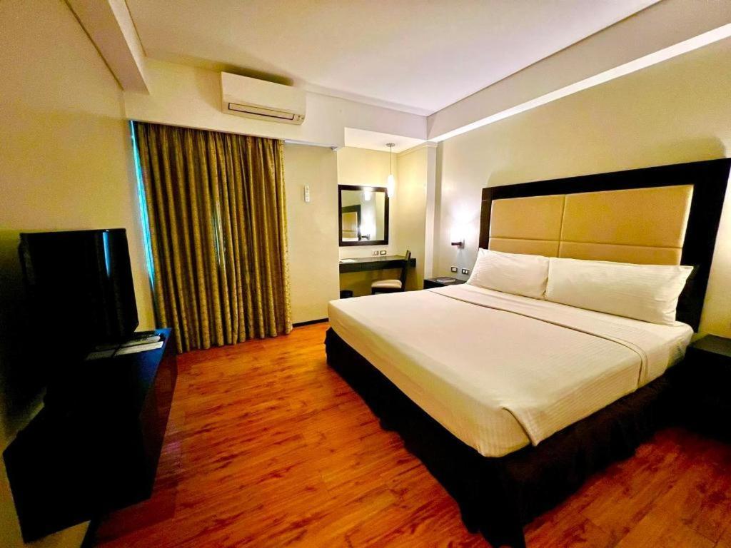 Mallberry Suites Business Hotel Кагаян-де-Оро Екстер'єр фото