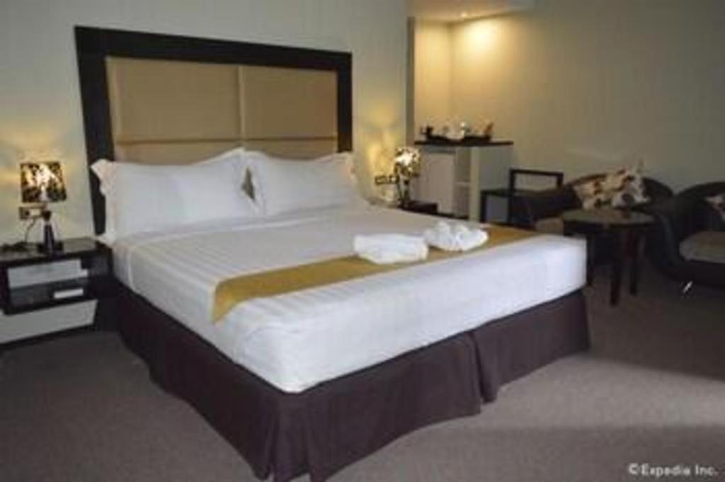 Mallberry Suites Business Hotel Кагаян-де-Оро Екстер'єр фото