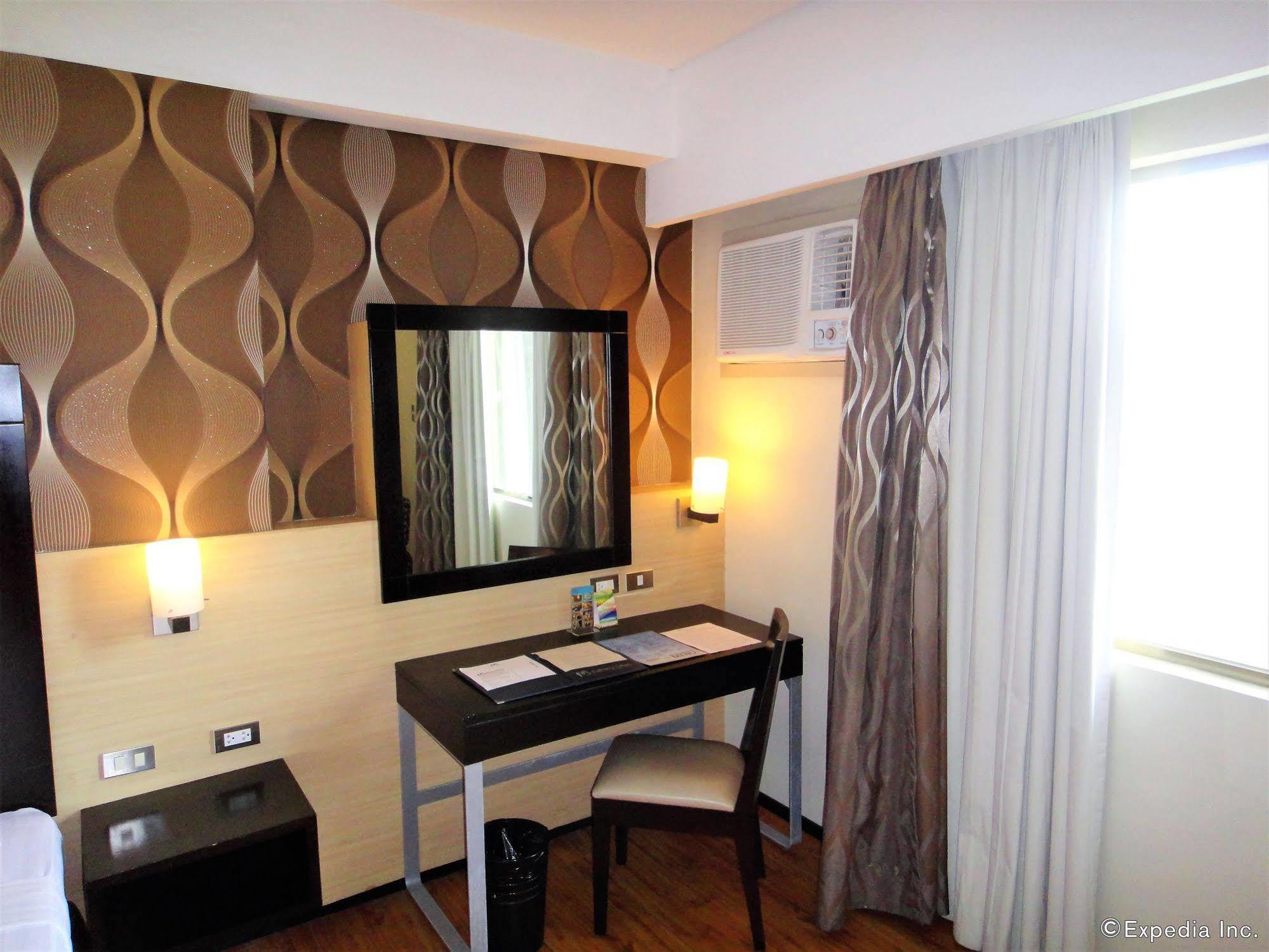 Mallberry Suites Business Hotel Кагаян-де-Оро Екстер'єр фото