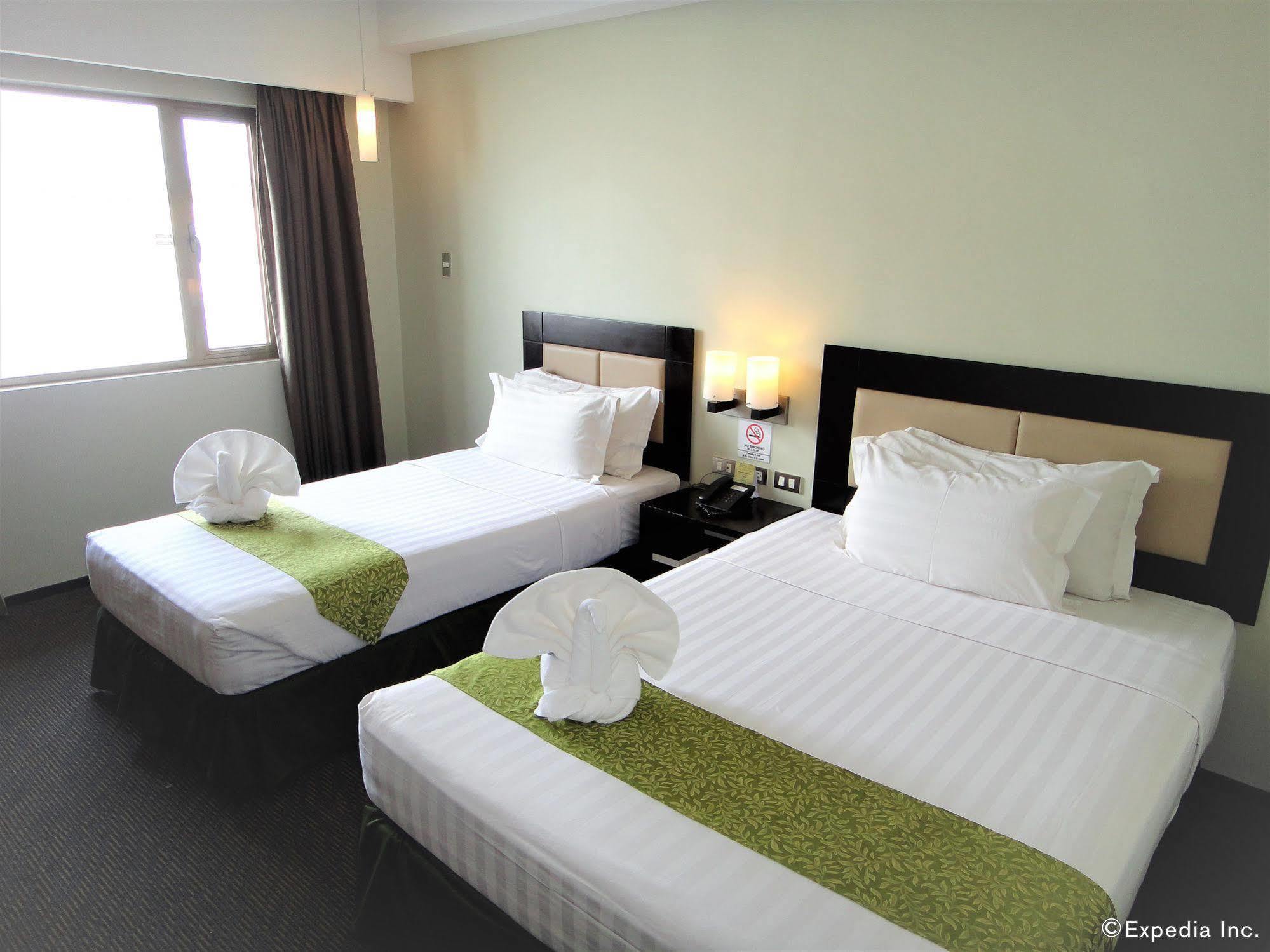 Mallberry Suites Business Hotel Кагаян-де-Оро Екстер'єр фото